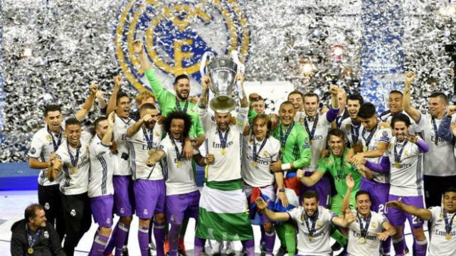 记者：申花队昨天傍晚抵达天津，出征的队伍中没有门将薛庆浩（记者：申花昨傍晚抵达天津，出征名单未见门将薛庆浩）