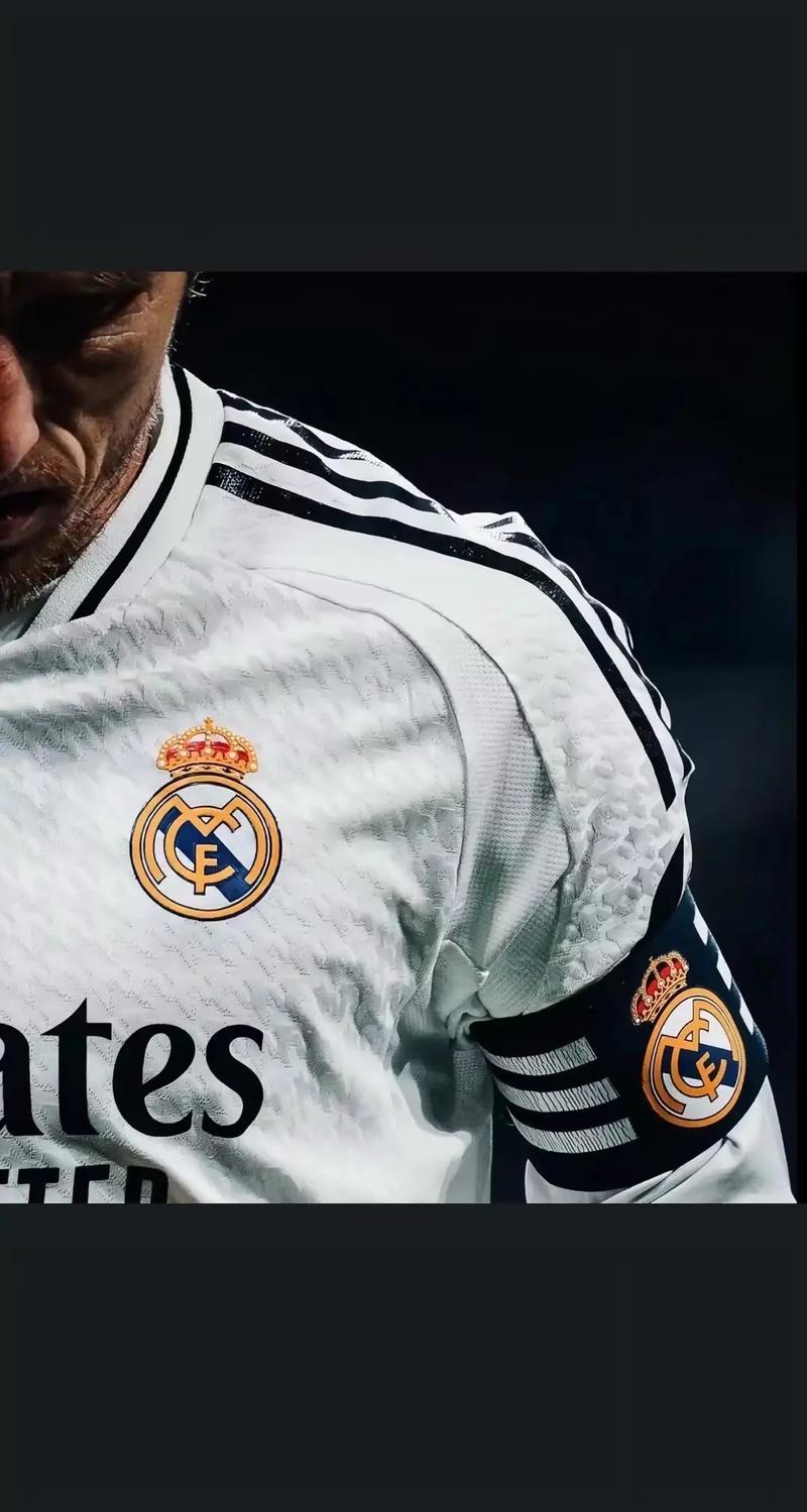 足球国足球员海外首发，发挥稳定