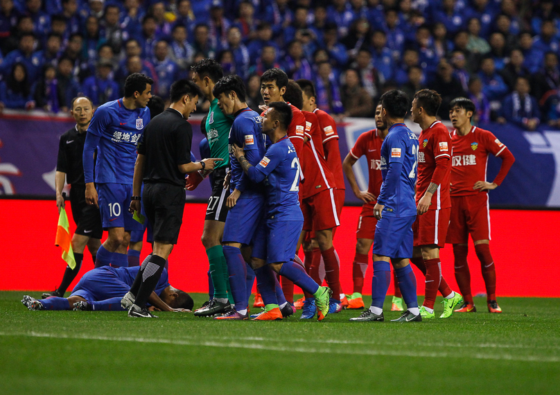 博主：国足选帅名单已上报，竞争主要在邵佳一和李国旭间展开（国足选帅候选名单已上报，邵佳一与李国旭成为主要竞争者）