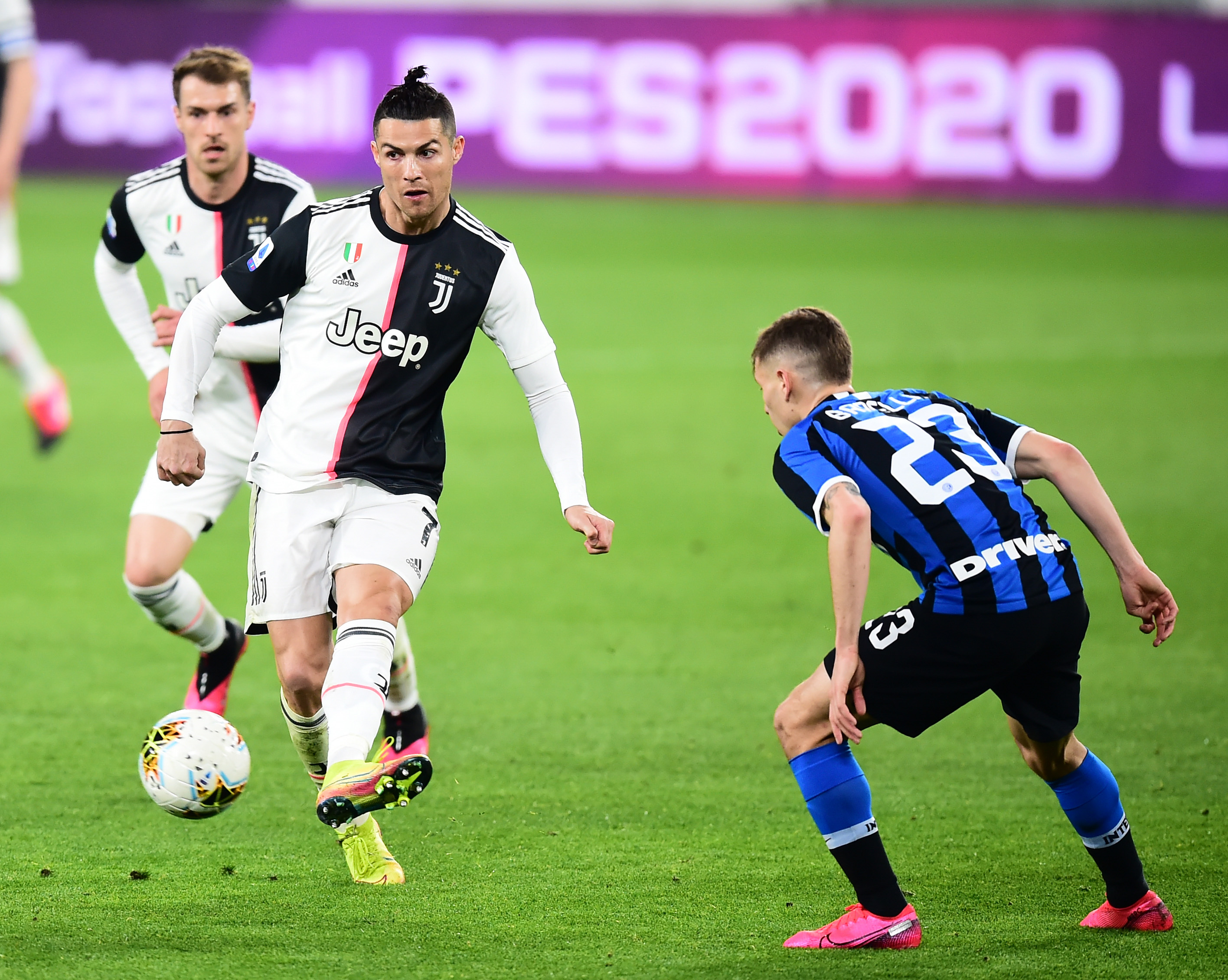 前裁判谈布鲁日进球被吹：确实存在对什琴斯尼的犯规（前裁判评布鲁日进球被判无效：确有对什琴斯尼的犯规）