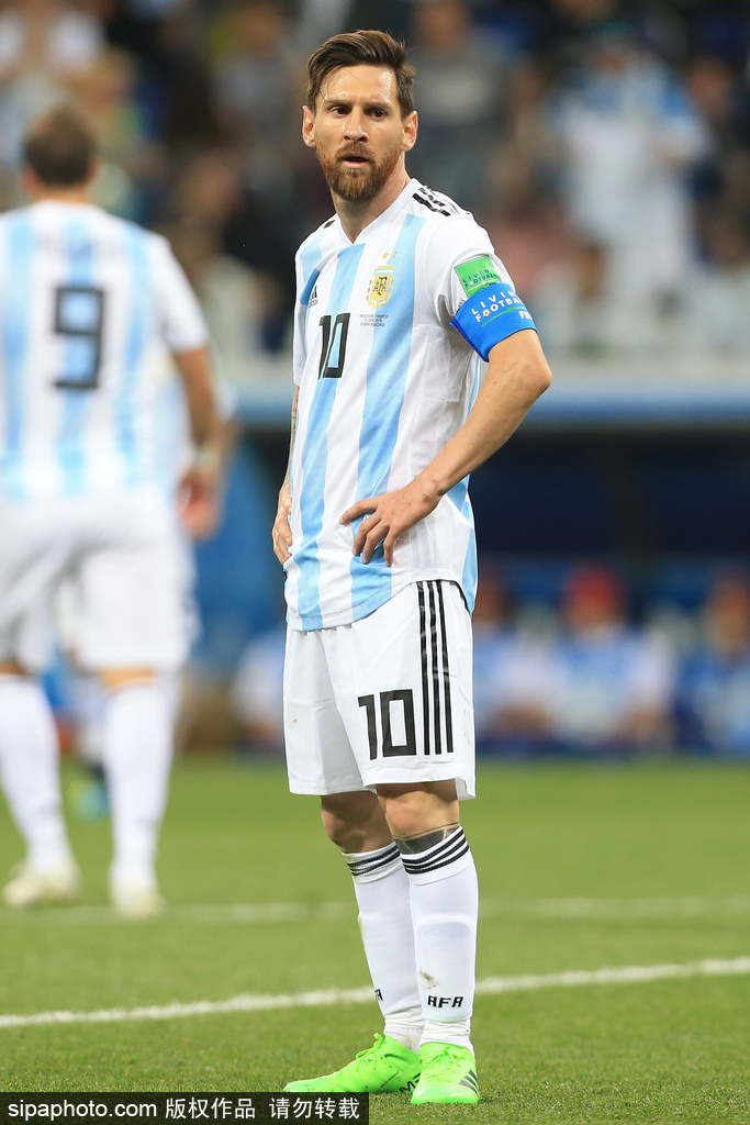 意甲：国米主场3-1击败博洛尼亚（意甲：国际米兰主场3比1力克博洛尼亚）