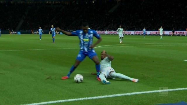 孔德数据：2次射门上演梅开二度好戏，97次传球3次抢断（孔德闪耀：两脚射门收获梅开二度，97次传球外加3次抢断）