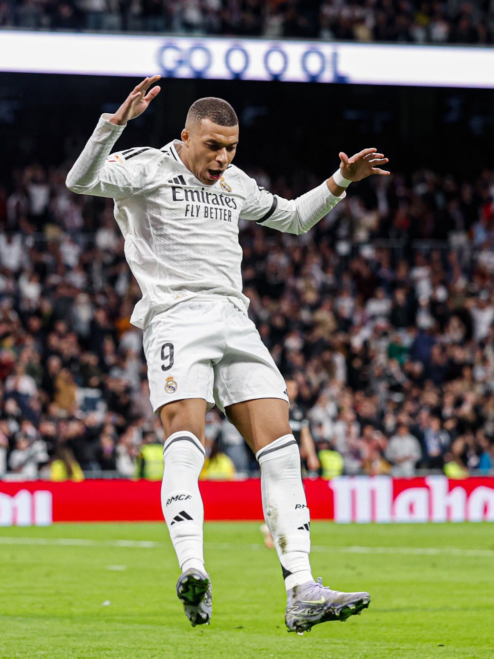 恩祖齐-马塔加盟中甲升班马深圳青年人