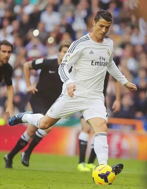 0-1,第80分钟遭绝杀,意甲第1遭意甲第8掀翻,AC米兰无缘意杯八强（意甲榜首第80分钟遭绝杀，0-1不敌第八，AC米兰无缘意杯八强）