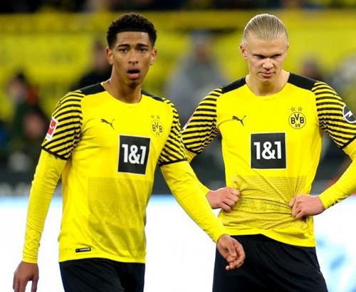 足球中超球队前锋脚踝受伤，赛季恐报销（中超队前锋脚踝重伤，本赛季恐提前报销）